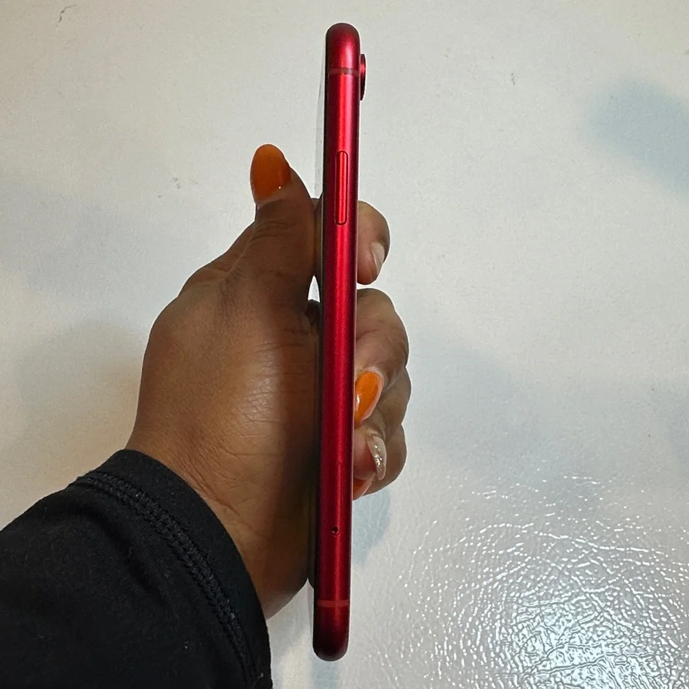 Apple Smartphone - Vibrant Red iPhone XR 64GB Verizon BH 95% color red